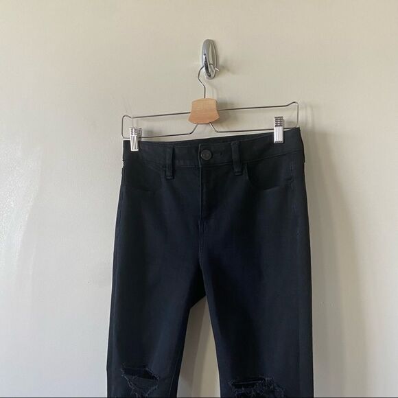 American Eagle-Hi Rise Black Distressed Jeggings (Size:6) - Picture 5 of 12